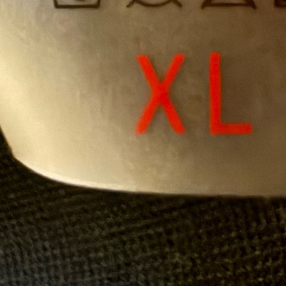 Elegant Womens Black Ruffled swimsuit with a cut out middle Size XL Beach - Picture 10 of 12